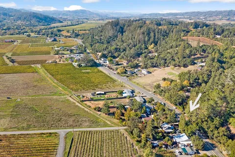 $849,000 | 815 Dry Creek Road, Healdsburg, CA 95448