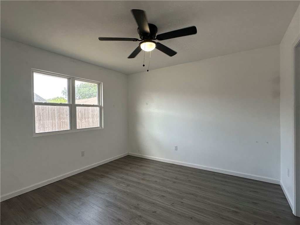 813 St Peter Street Corpus Christi, TX 78418 - Photo 8 of 10