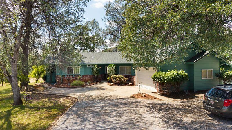 19860 Union School Road Redding, CA 96003 - Photo 2 of 32 front view