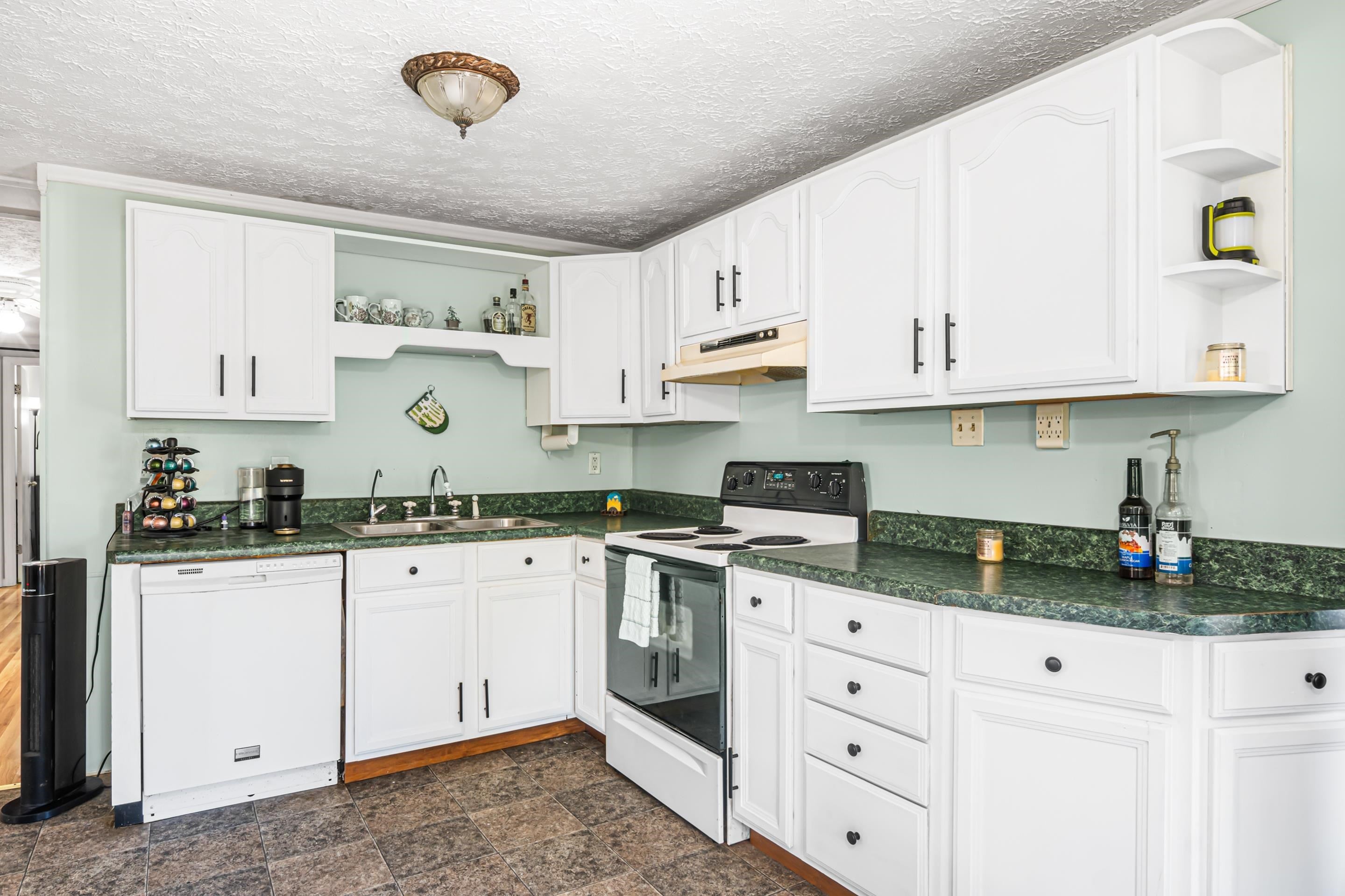 2274 Gingerbread Road Christiansburg, VA 24073 - Photo 16 of 39 Gallery Image 16