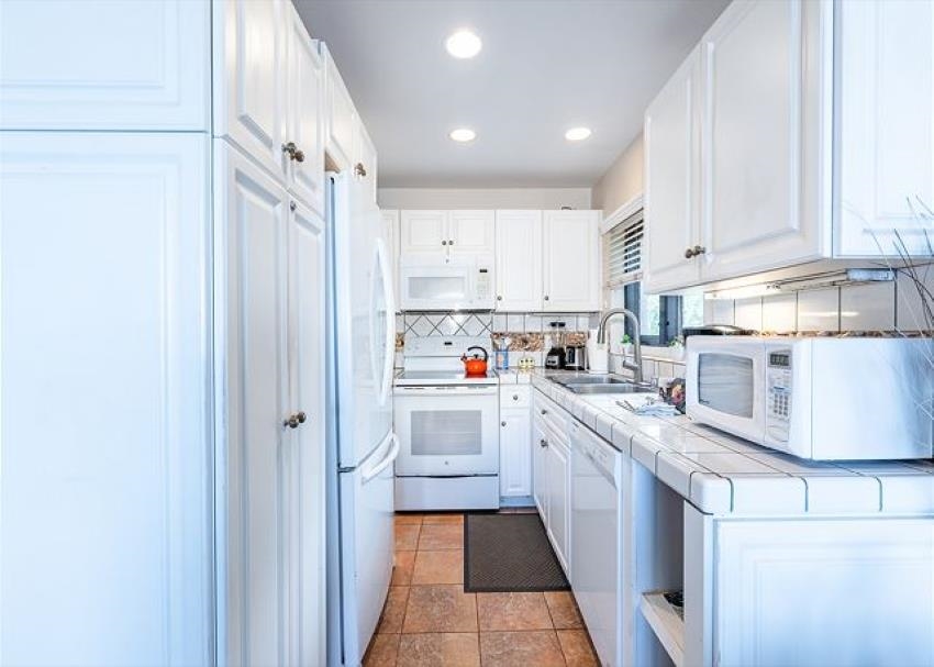 3765 Lower Honoapiilani Road, Unit 101 Lahaina, HI 96761 - Photo 17 of 20 Gallery Image 17