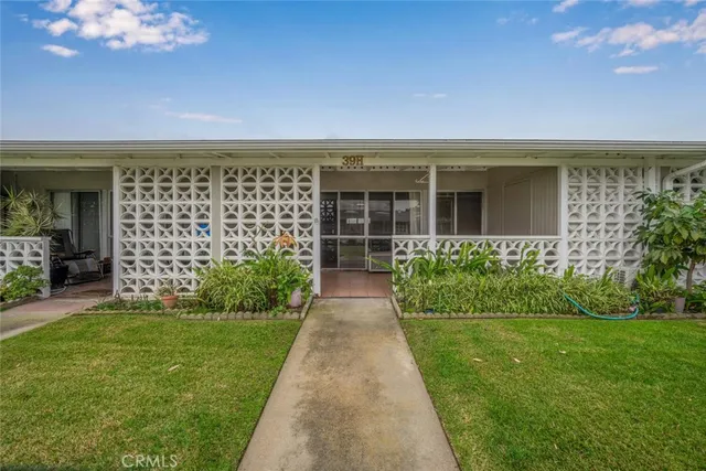 $210,000 | 1642 Merion Way, Unit 39H, Seal Beach, CA 90740