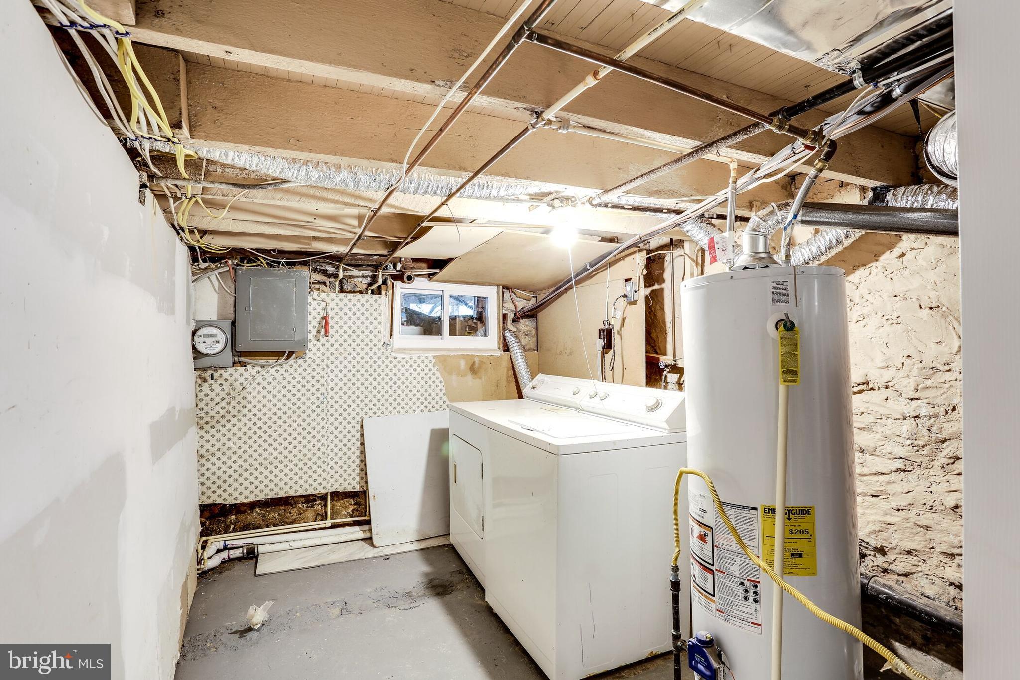 713 Springfield Avenue Baltimore, MD 21212 - Photo 24 of 28 a utility room with dryer and washer