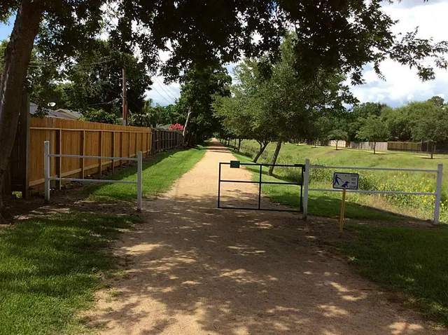 $2,600 | 12214 Whittington Drive, Houston, TX 77077