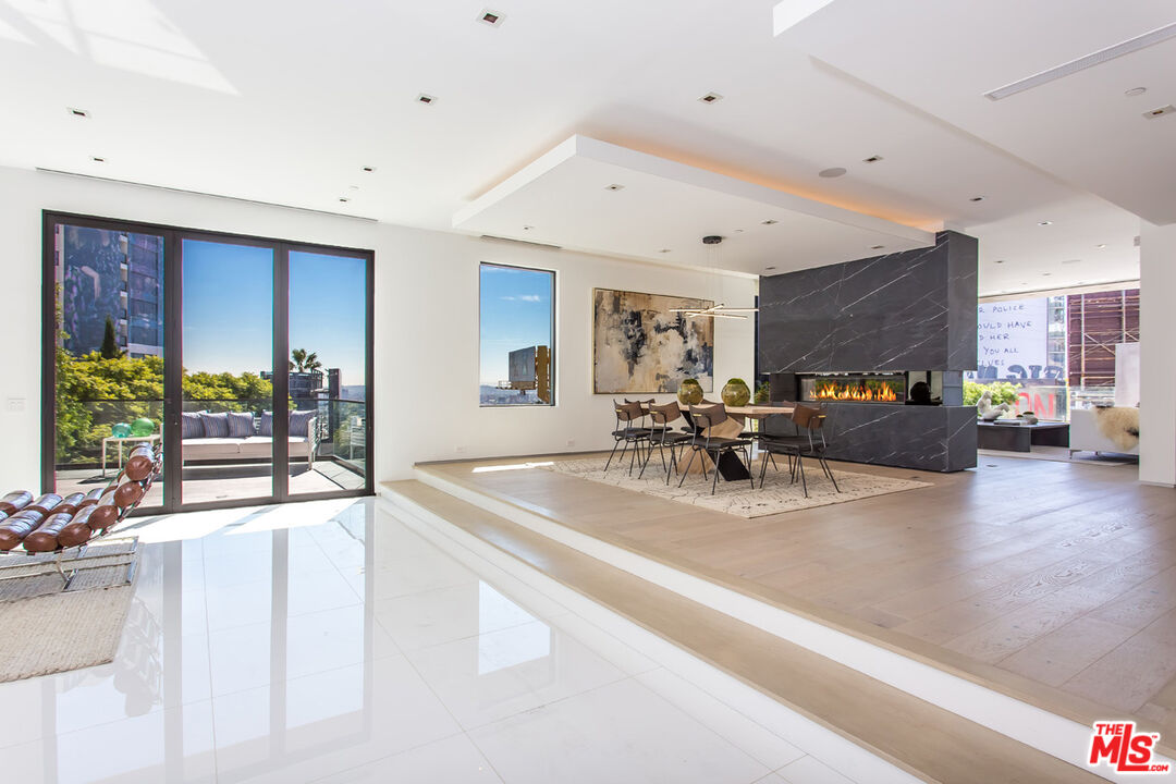 1413 Queens Road Los Angeles, CA 90069 - Photo 13 of 54 Gallery Image 13