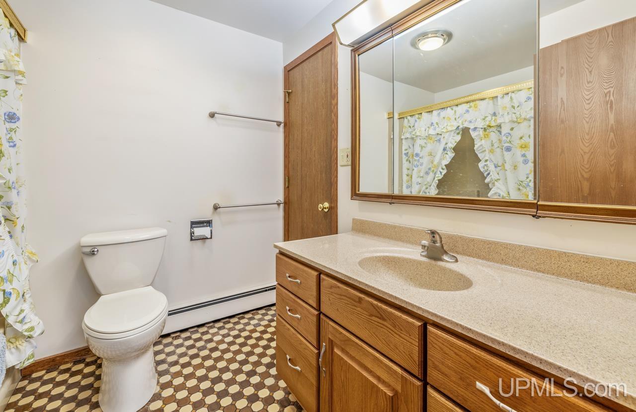 3949 20th Road Gladstone, MI 49837 - Photo 19 of 31