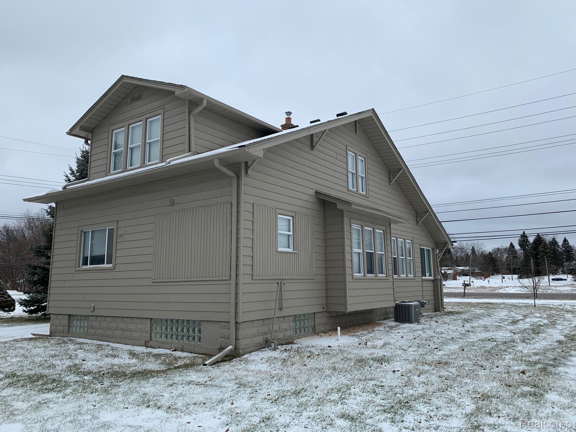2175 Auburn Road Rochester, MI 48309 - Photo 5 of 33 IMG_0830.jpg