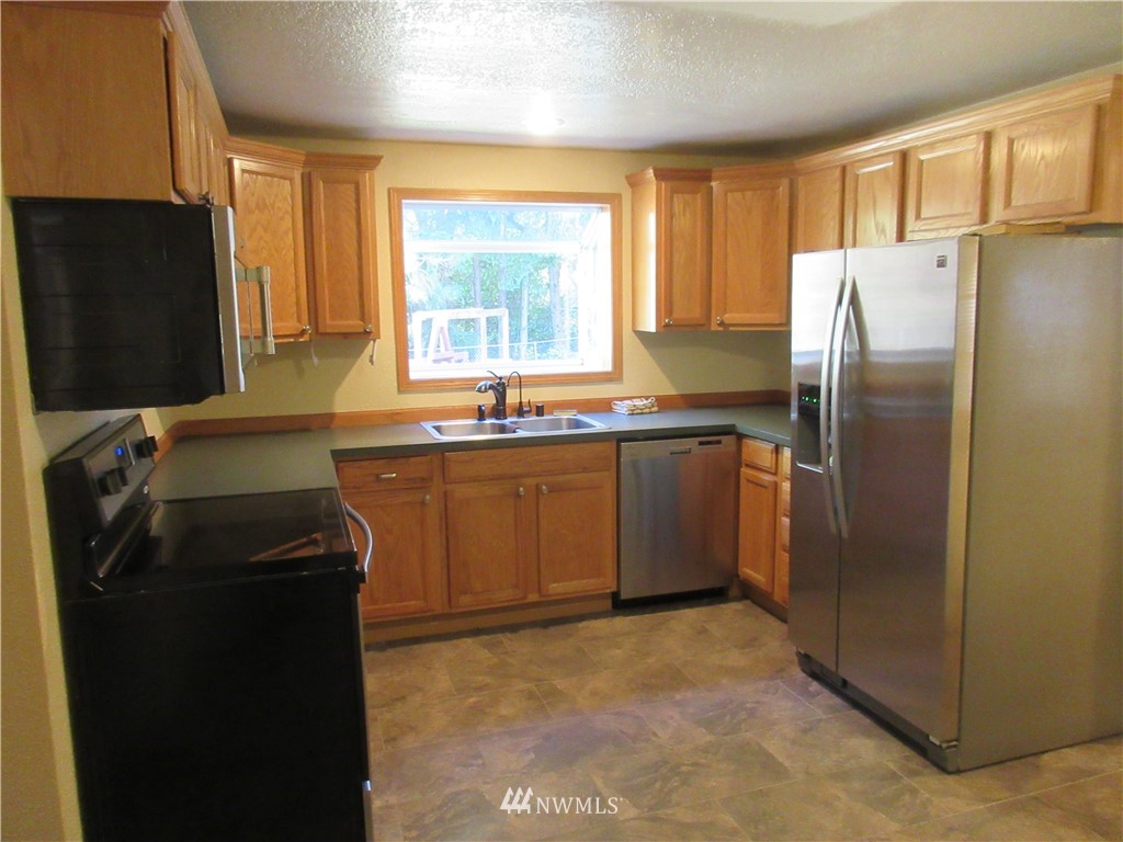 3427 Anderson Hill Road Southwest Port Orchard, WA 98367 - Photo 8 of 17 Gallery Image 8