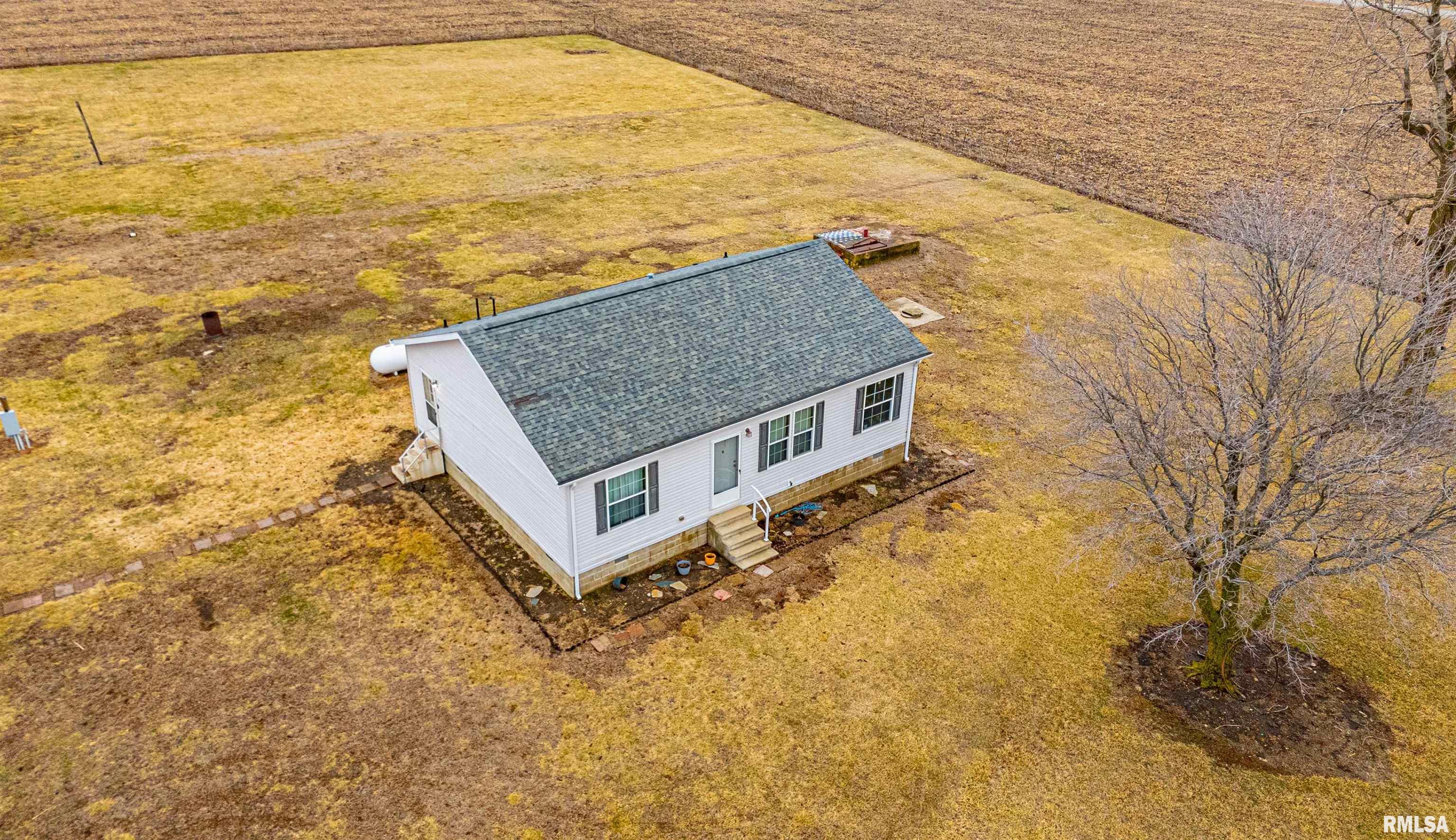 15907 Herrin Road Buffalo, IL 62515 - Photo 3 of 25
