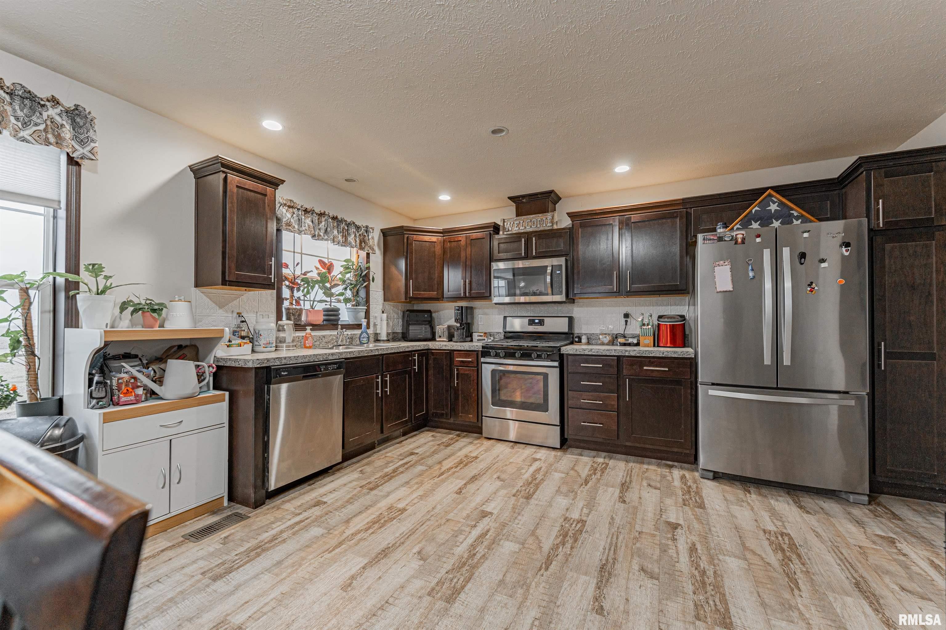 15907 Herrin Road Buffalo, IL 62515 - Photo 9 of 25