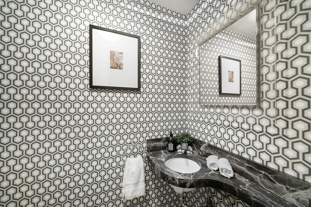 167 East 74th Street Manhattan, NY 10021 - Photo 21 of 25