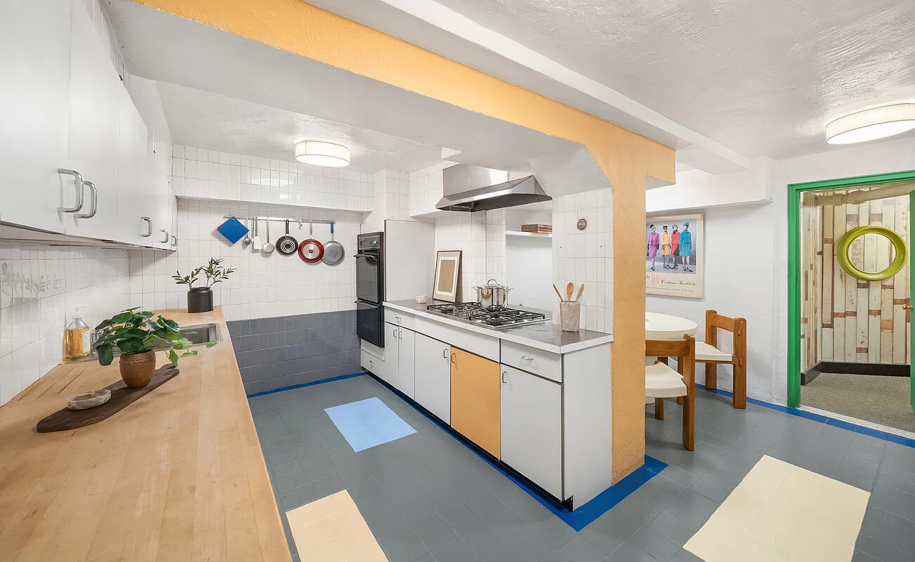 167 East 74th Street Manhattan, NY 10021 - Photo 8 of 25