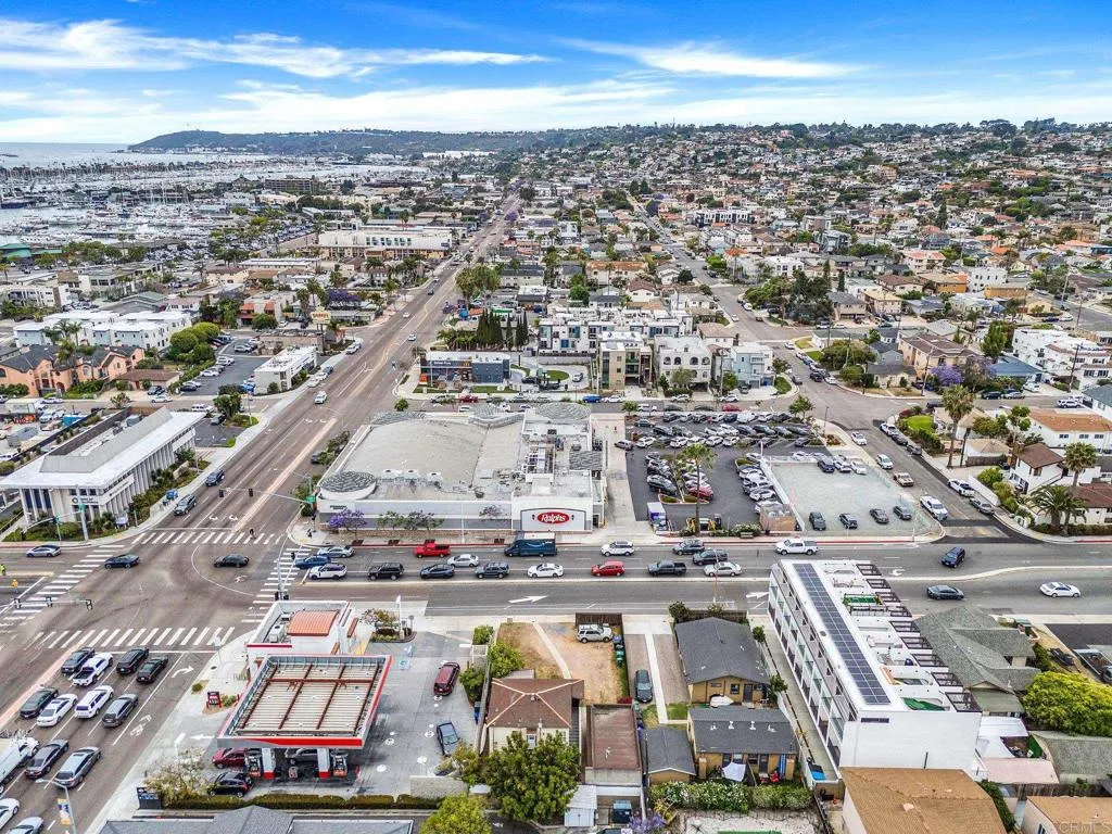 3018 Nimitz Boulevard San Diego, CA 92106 - Photo 16 of 18 an aerial view of a city