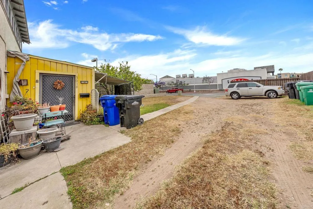 3018 Nimitz Boulevard San Diego, CA 92106 - Photo 8 of 18