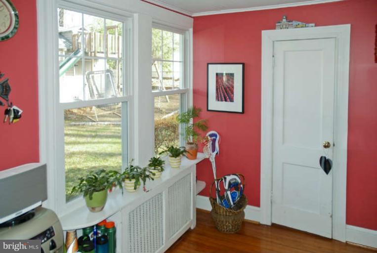 3309 Edgewood Road Kensington, MD 20895 - Photo 9 of 22 Interior (General)