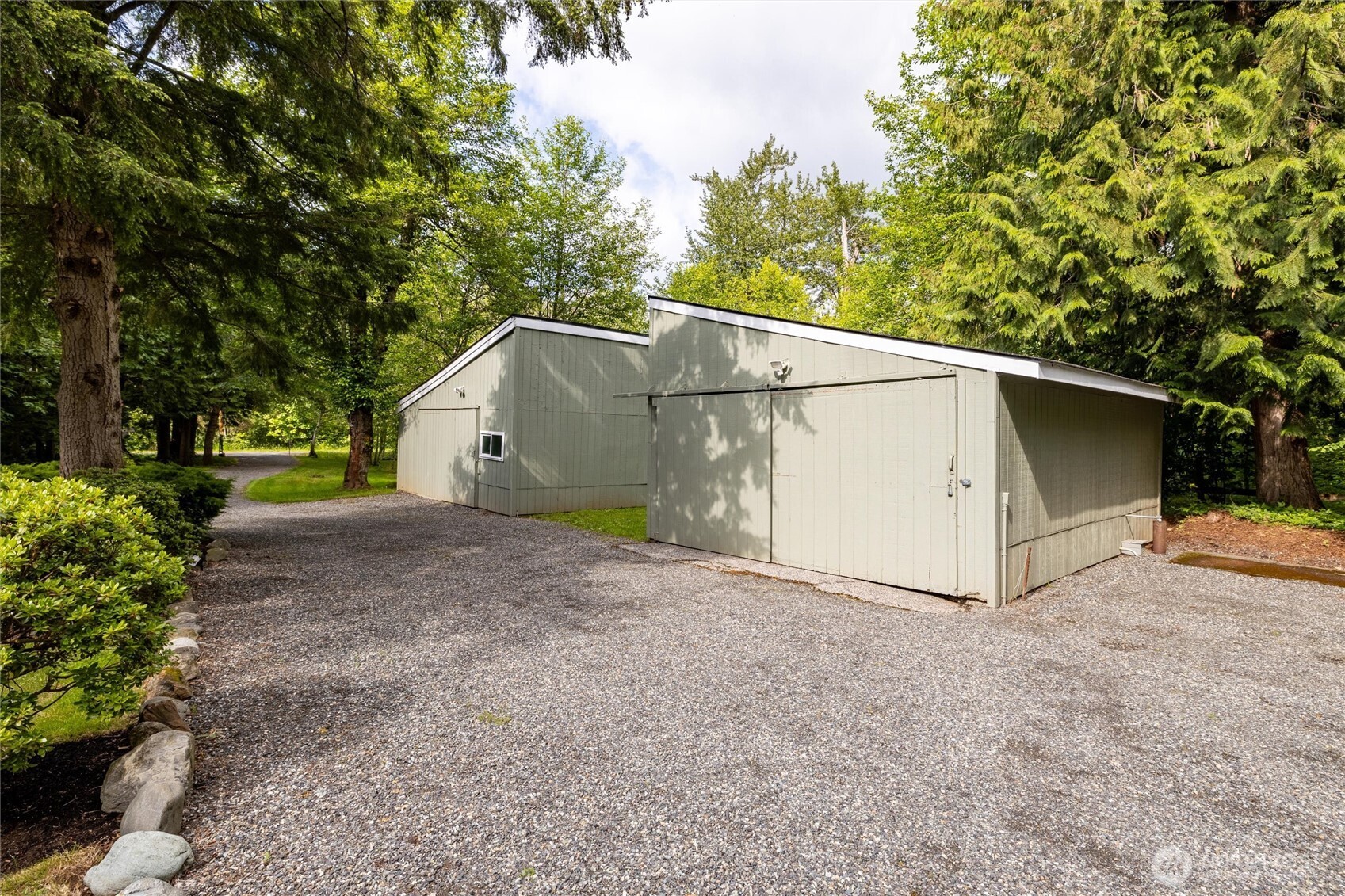 1535 Ten Mile Road Everson, WA 98247 - Photo 22 of 40 a view of a garage