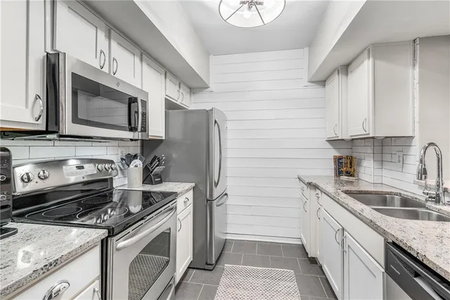 $293,000 | 275 13th Street Northeast, Unit 210, Atlanta, GA 30309