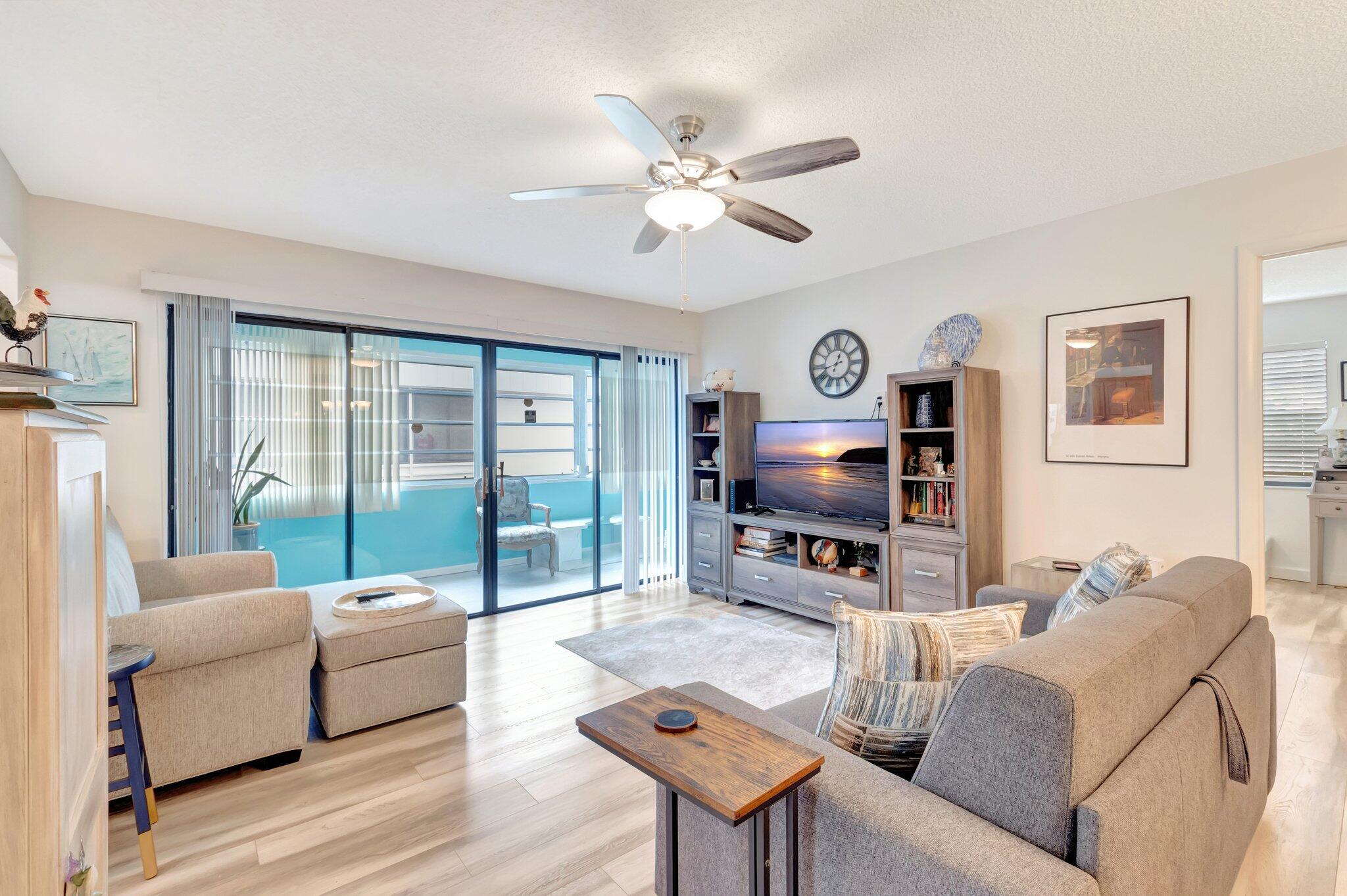 279 Capri F Delray Beach, FL 33484 - Photo 11 of 57 11-web-or-mls-DSC_4385