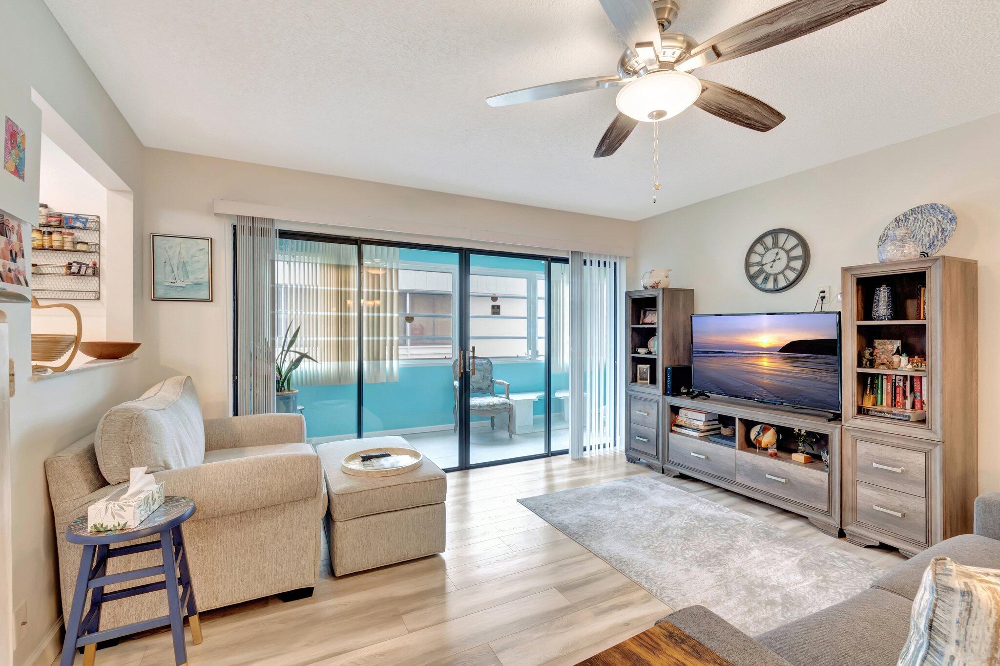 279 Capri F Delray Beach, FL 33484 - Photo 12 of 57 12-web-or-mls-DSC_4390