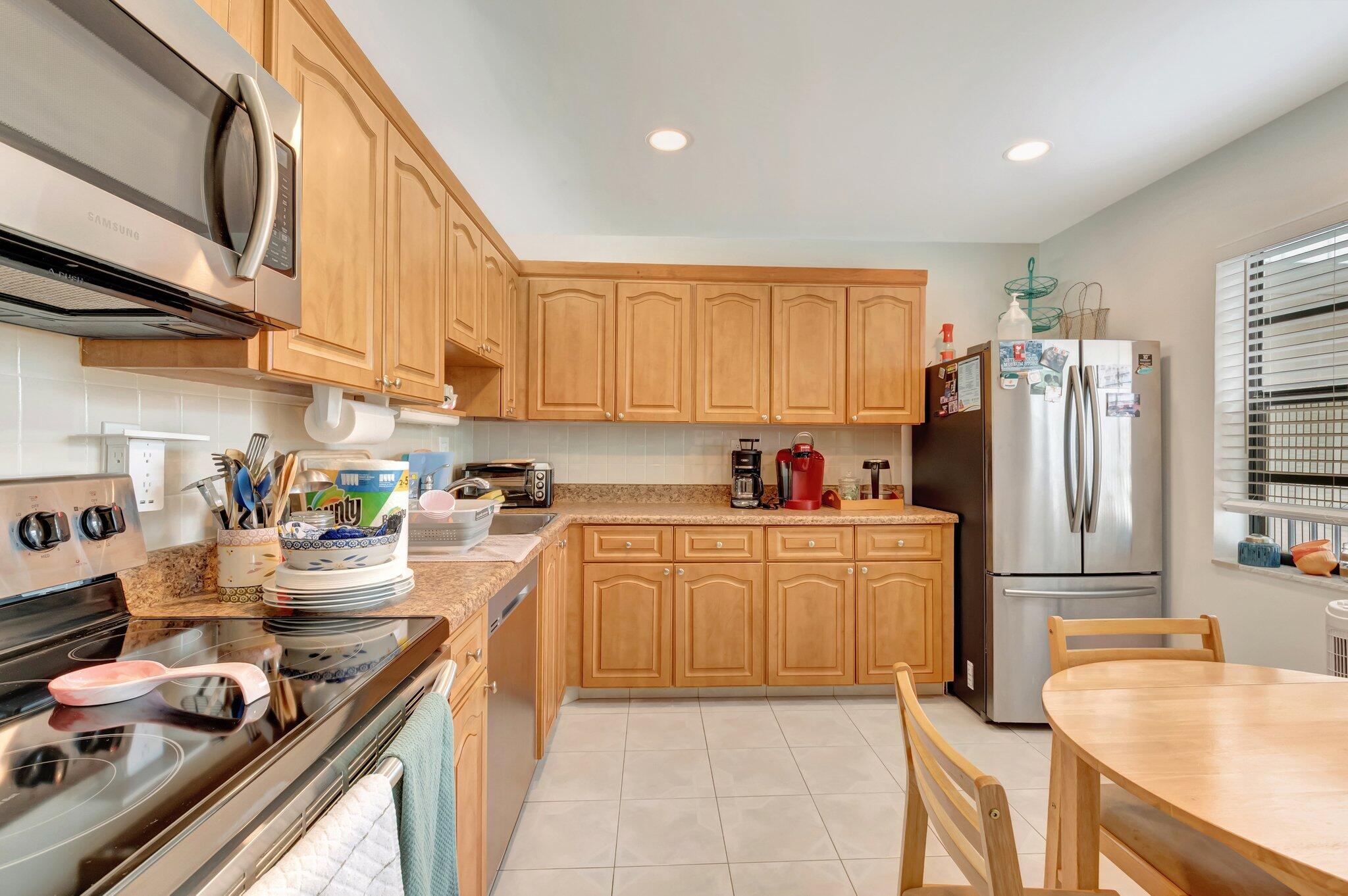279 Capri F Delray Beach, FL 33484 - Photo 15 of 57 15-web-or-mls-DSC_4405