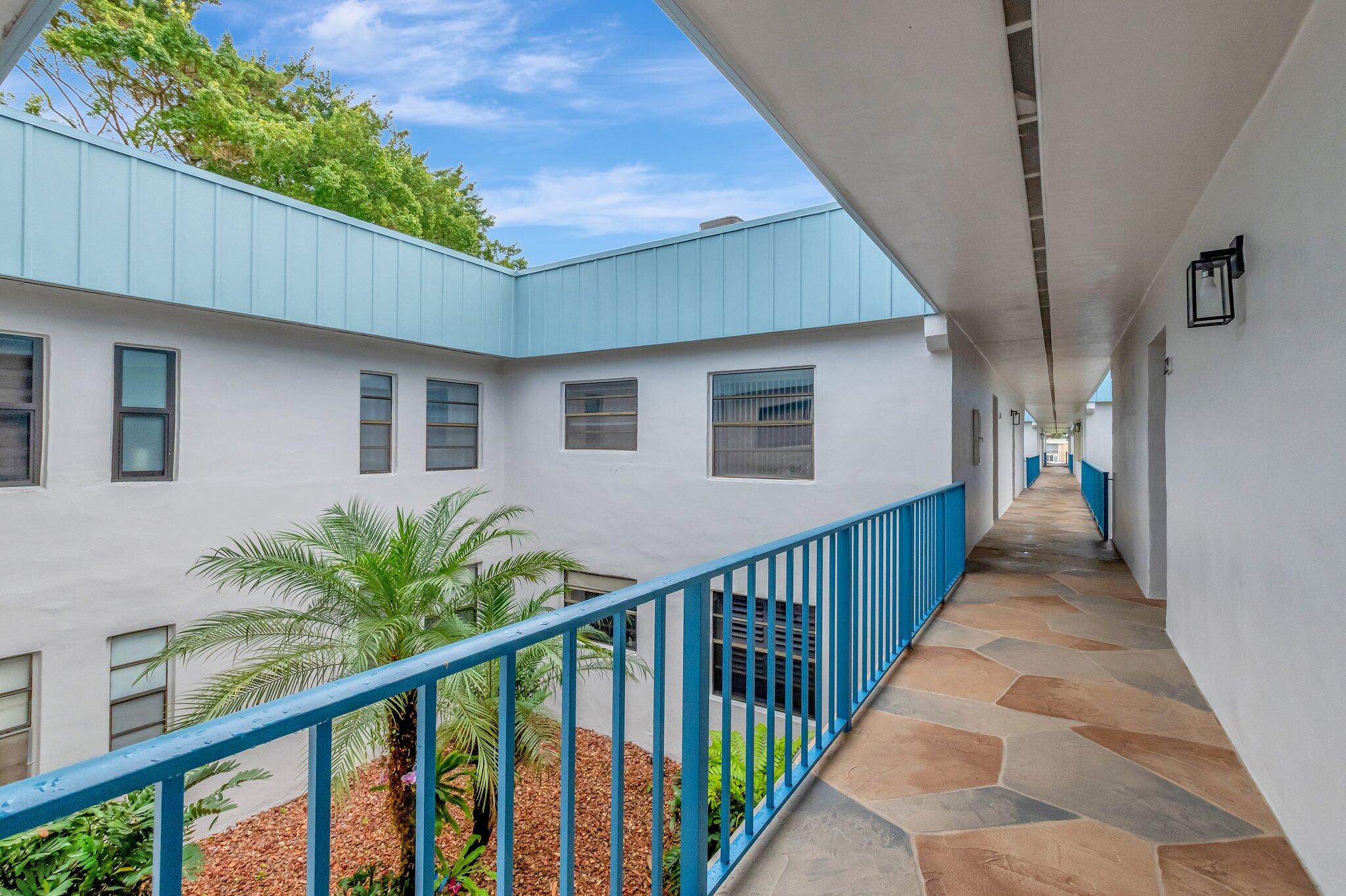 279 Capri F Delray Beach, FL 33484 - Photo 4 of 57 4-web-or-mls-DSC_4350