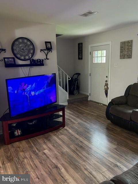17 Centennial Road Sicklerville, NJ 08081 - Photo 9 of 25 Living Room