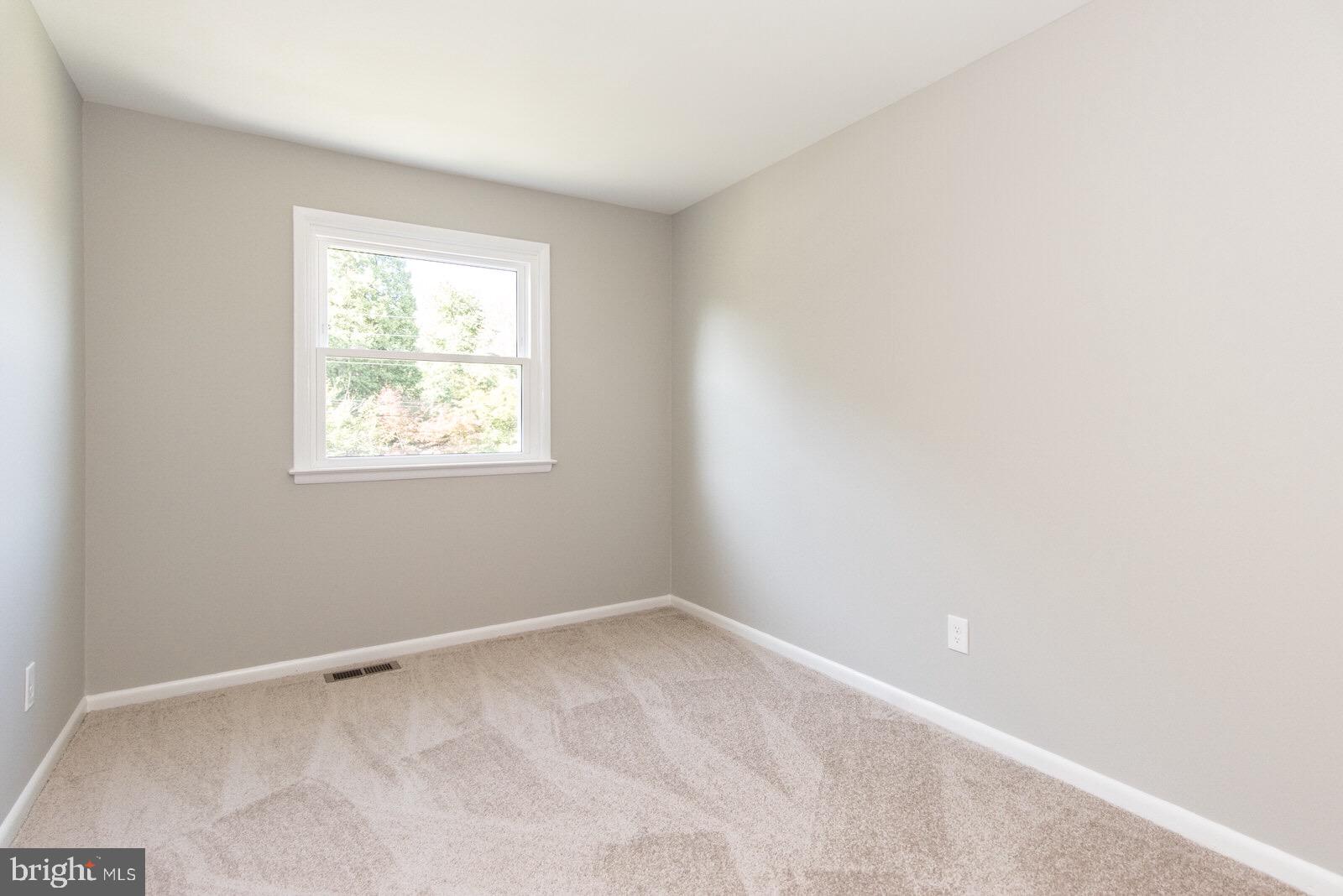 217 Surrey Road Chalfont, PA 18914 - Photo 17 of 42 Gallery Image 17
