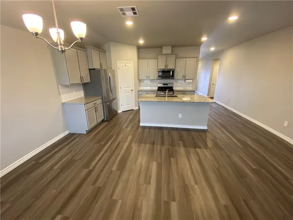 $2,500 | 2613 Excelsior Boulevard, Corpus Christi, TX 78415