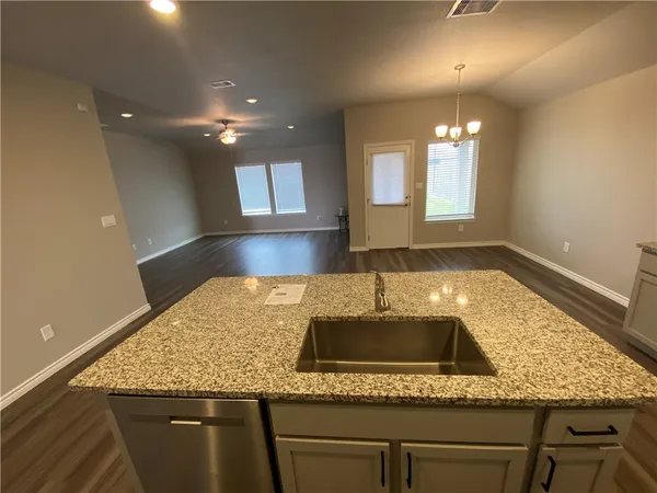 $2,500 | 2613 Excelsior Boulevard, Corpus Christi, TX 78415