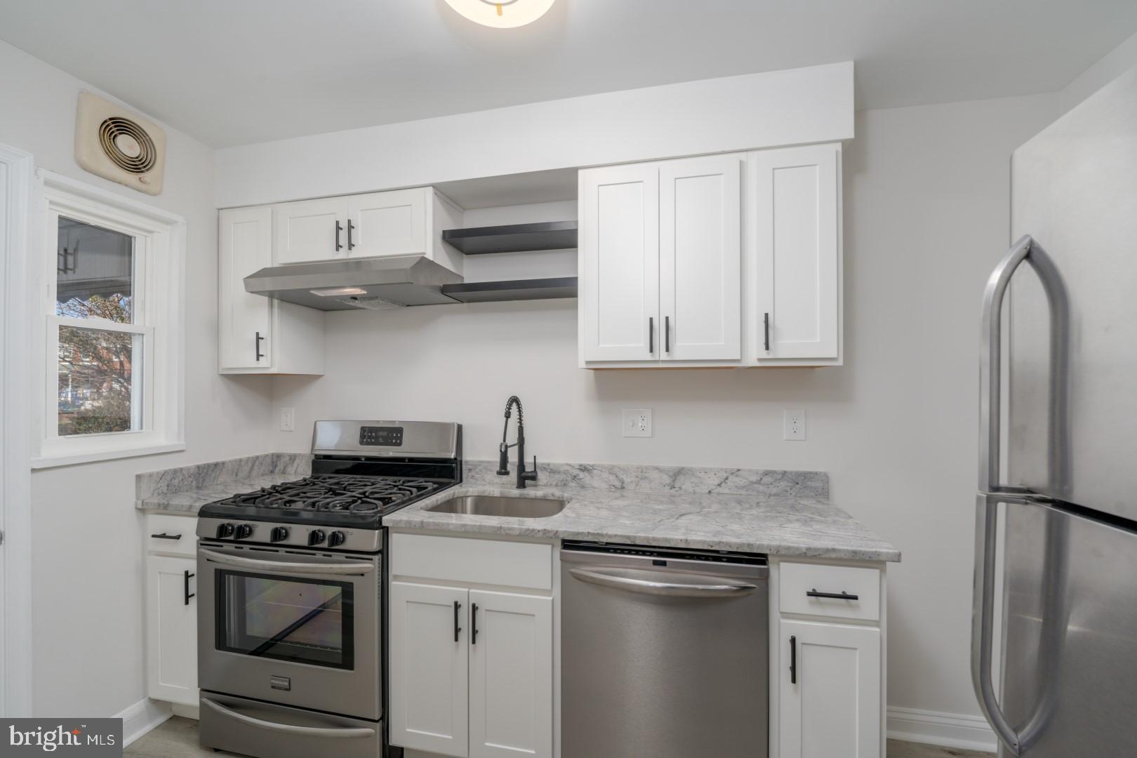 8249 Kavanagh Road Dundalk, MD 21222 - Photo 17 of 28