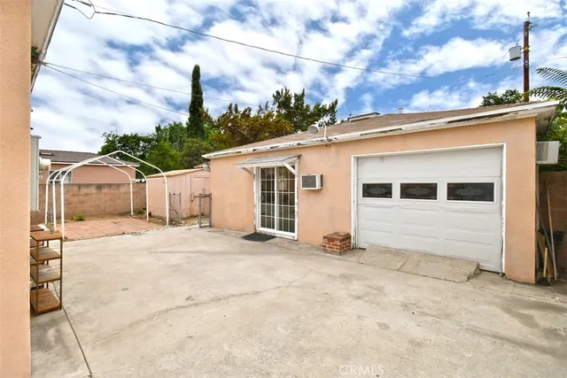 $940,000 | 1121 North Frederic Street, Burbank, CA 91505