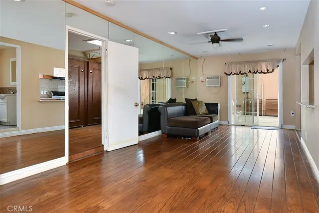 $940,000 | 1121 North Frederic Street, Burbank, CA 91505