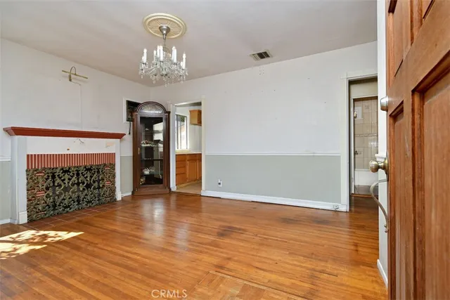 $940,000 | 1121 North Frederic Street, Burbank, CA 91505