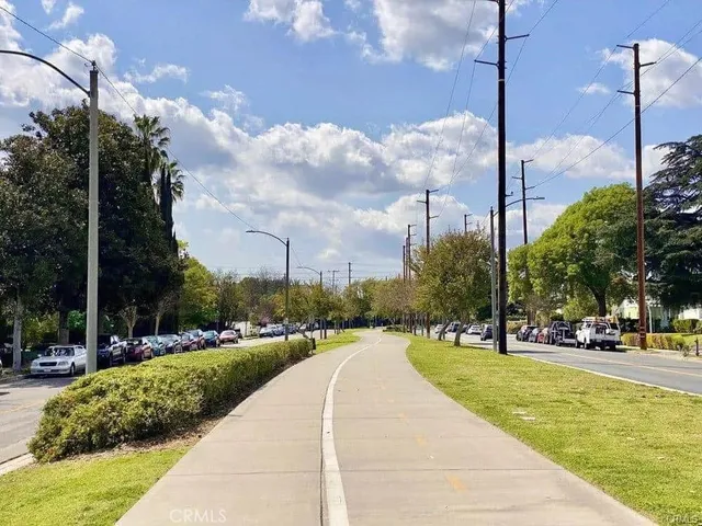 $940,000 | 1121 North Frederic Street, Burbank, CA 91505