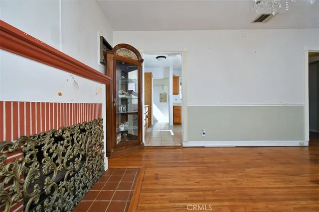 $940,000 | 1121 North Frederic Street, Burbank, CA 91505