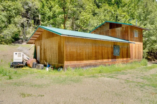 $650,000 | 1 Panther Gap Road, Garberville, CA 95542