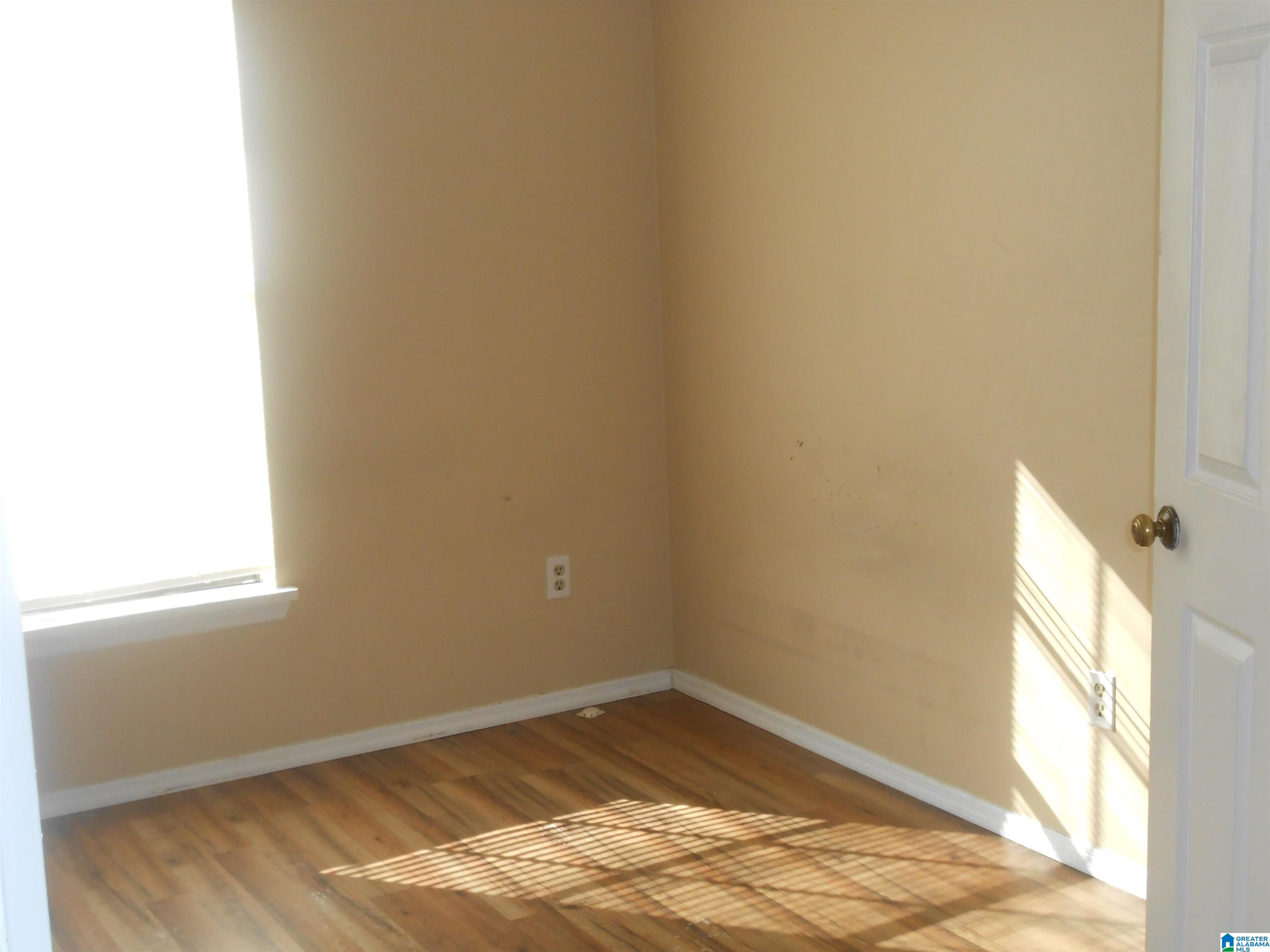 5309 Avenue R Bessemer, AL 35020 - Photo 13 of 48