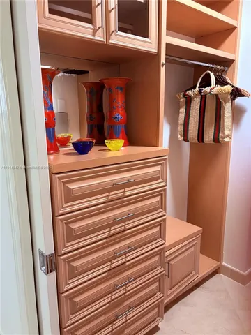 $8,000 | 4779 Collins Avenue, Unit 2302, Miami Beach, FL 33140