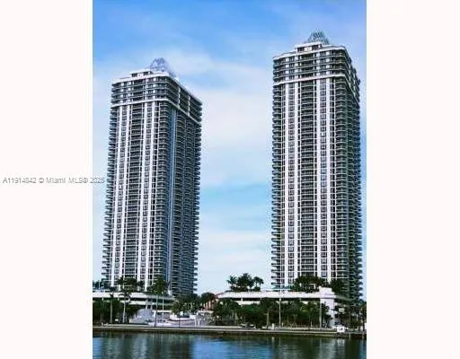 $8,000 | 4779 Collins Avenue, Unit 2302, Miami Beach, FL 33140