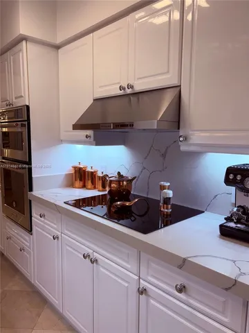 $8,000 | 4779 Collins Avenue, Unit 2302, Miami Beach, FL 33140