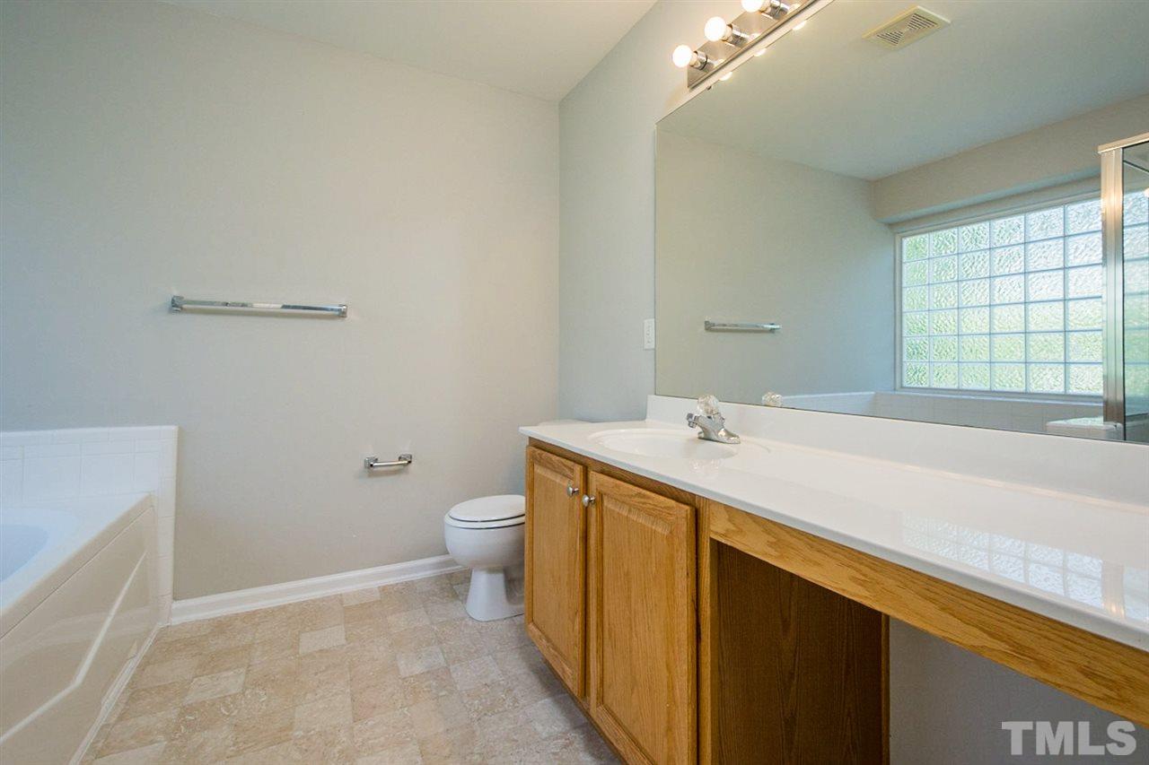 1004 Mallory Lane Durham, NC 27713 - Photo 4 of 16