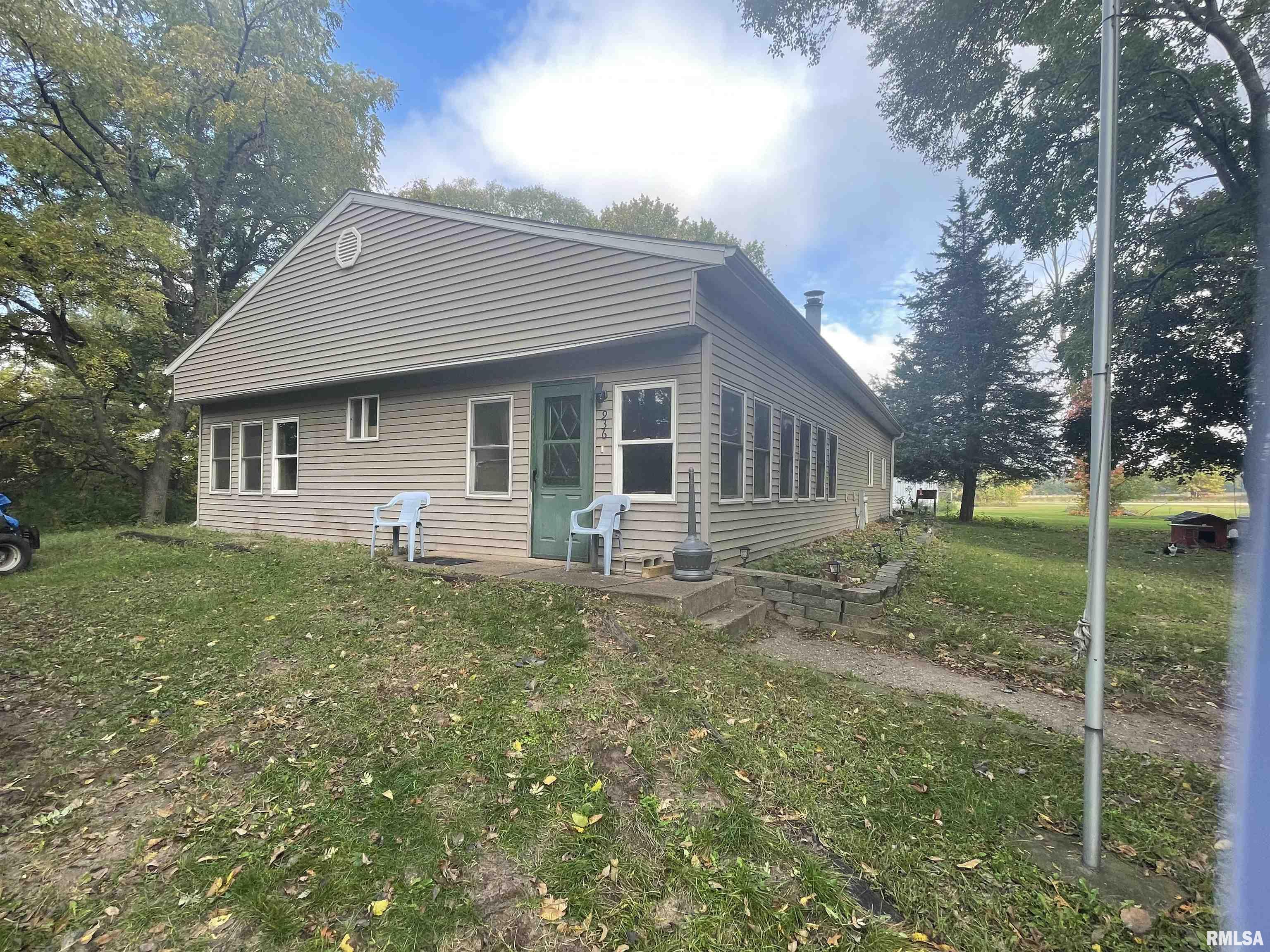 936 Stern Road Albany, IL 61230 - Photo 2 of 18