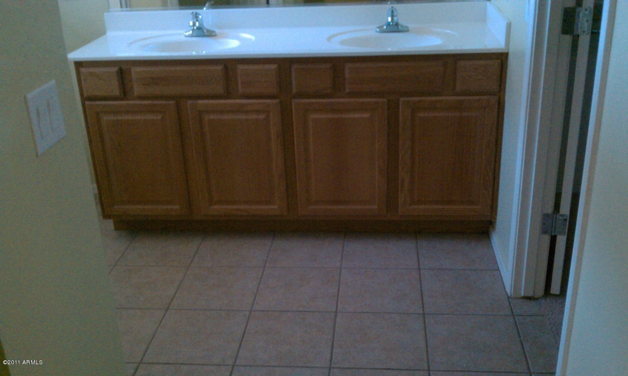 8744 West Cordes Road Tolleson, AZ 85353 - Photo 8 of 12 IMAG0591