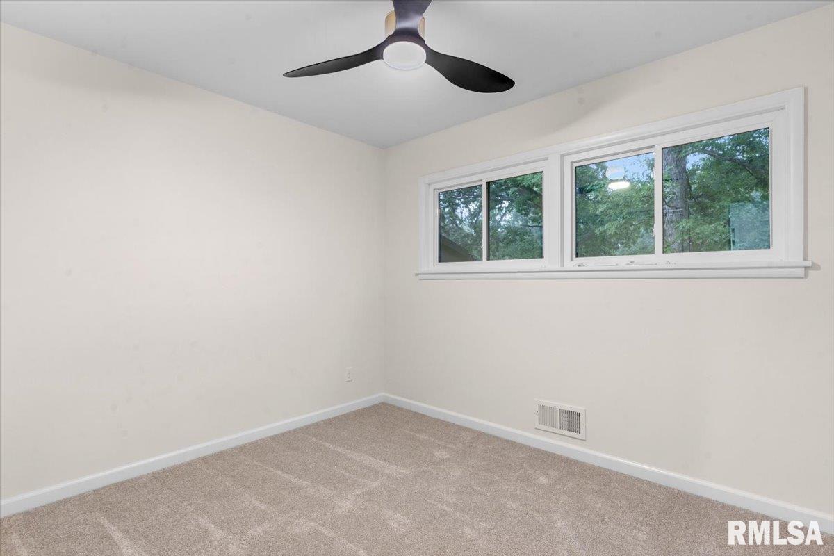 66 West Hazel Dell Lane Springfield, IL 62703 - Photo 17 of 39