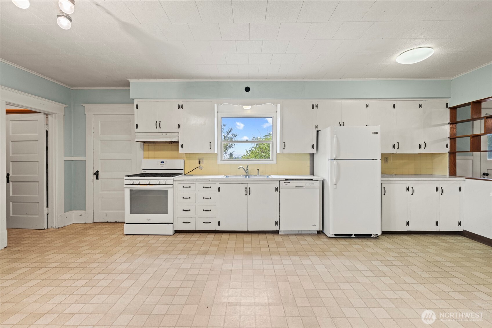 14142 Laconner Whitney Road La Conner, WA 98257 - Photo 24 of 40