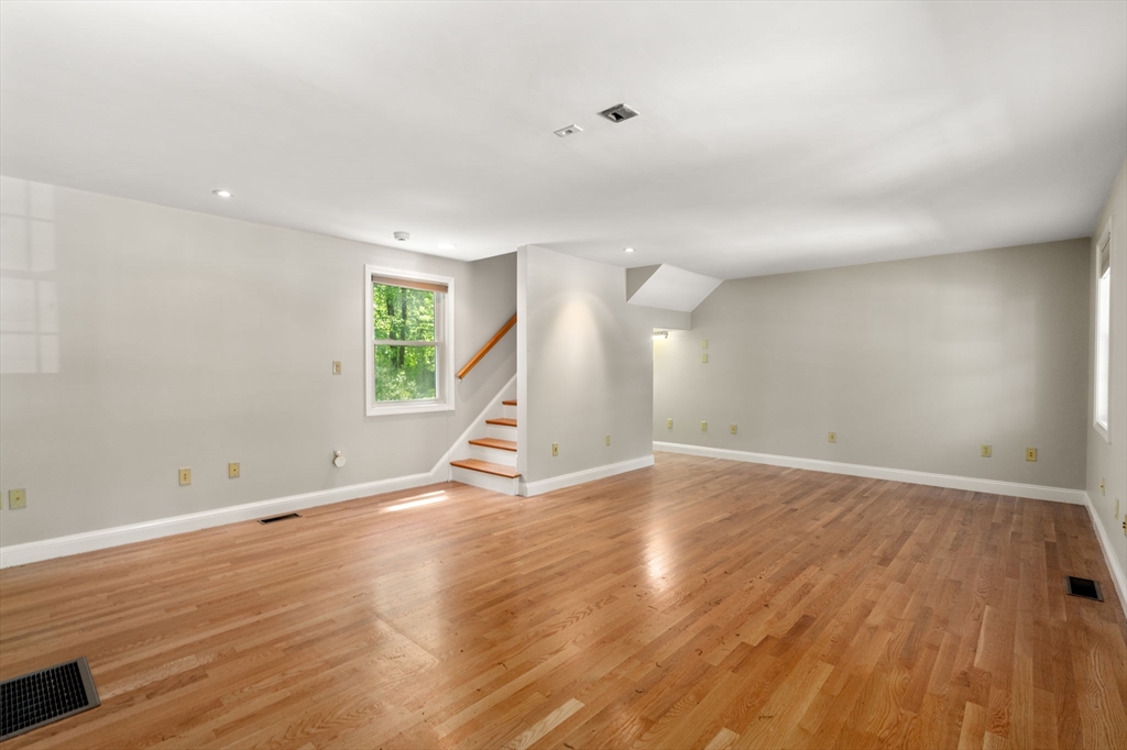 27 Pondview Road Sudbury, MA 01776 - Photo 9 of 27 Gallery Image 9
