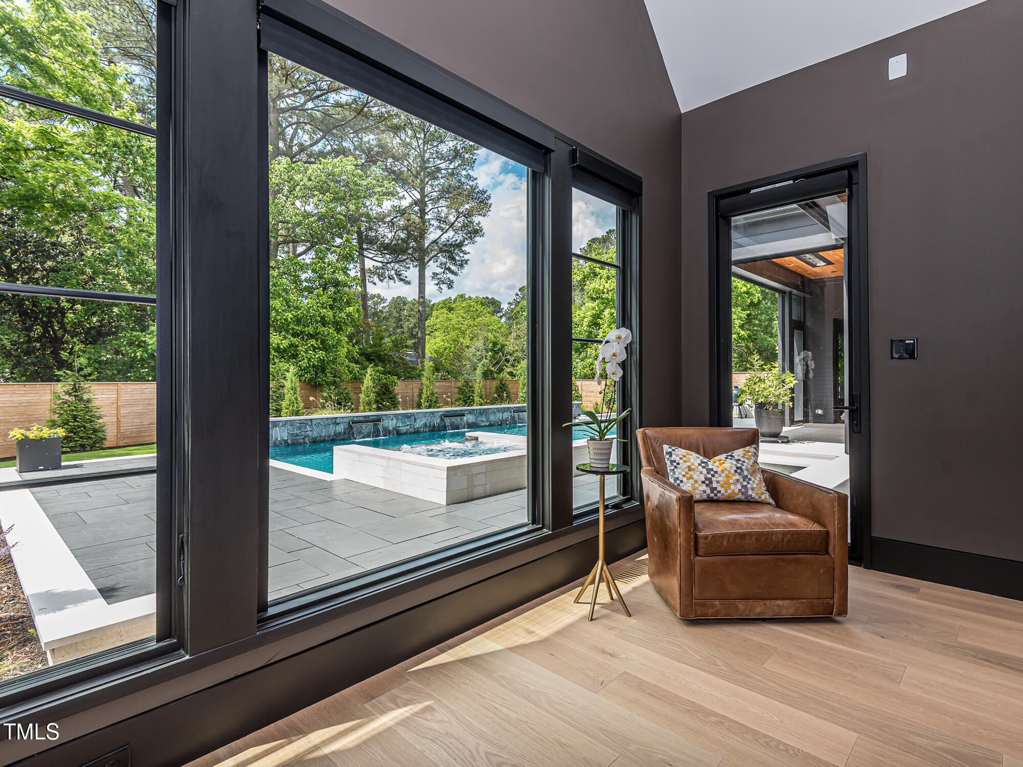 661 Manchester Drive Raleigh, NC 27609 - Photo 23 of 52 InTrust_Realty_Lee_661_Manchester-9524
