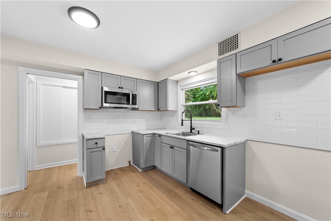 25982 Highland Road Cleveland, OH 44143 - Photo 11 of 43 Gallery Image 11