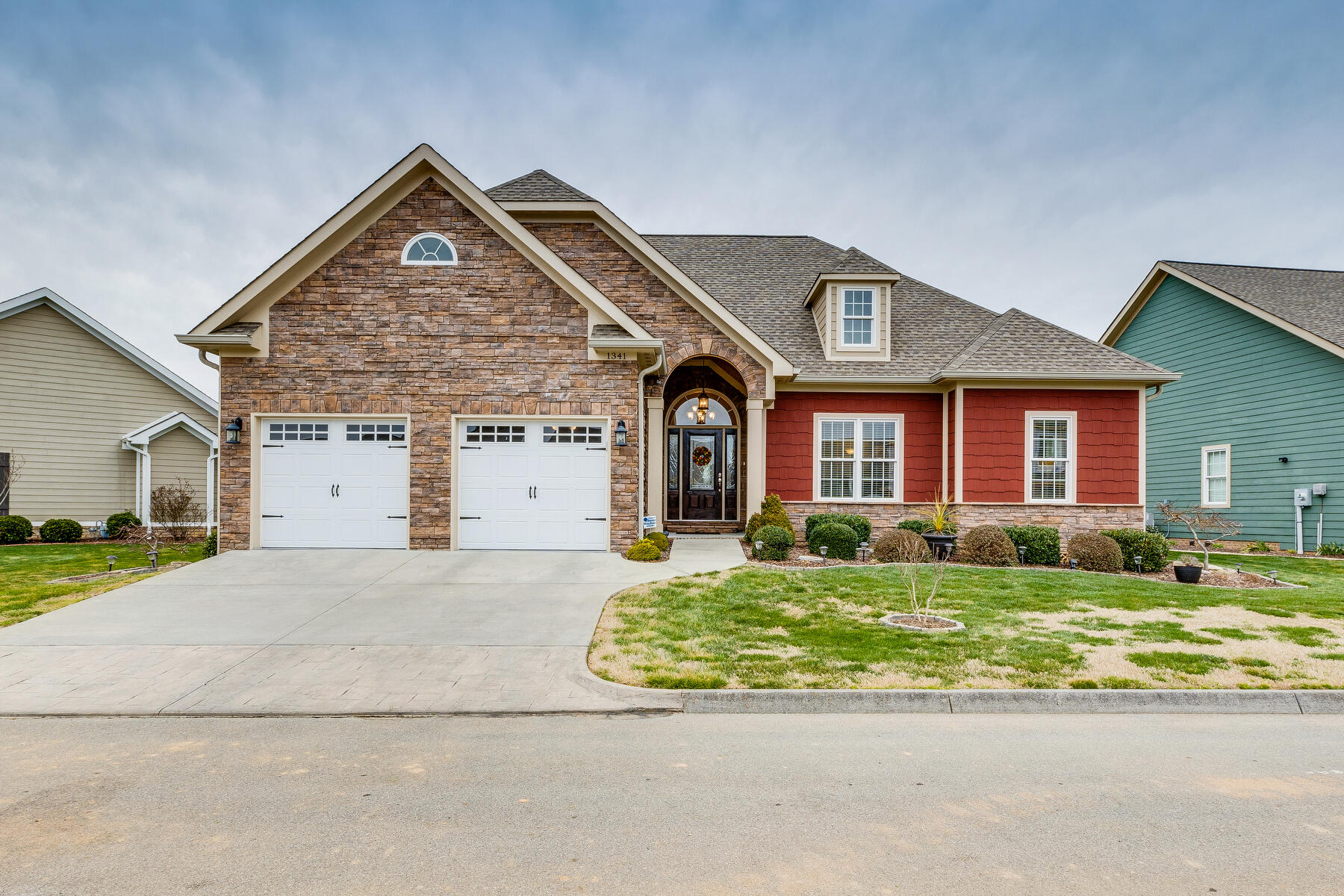 1341 Knightsbridge Circle, Kingsport, TN 37664 Compass