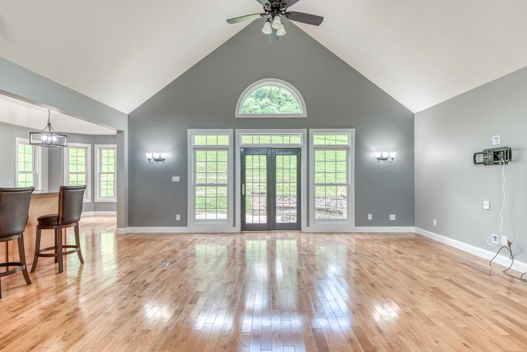 27443 Yellow Springs Road Abingdon, VA 24210 - Photo 3 of 54 Gallery Image 3